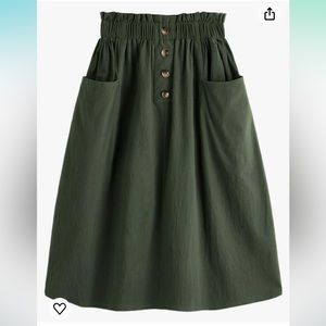 Sweaty rocks army green skirt with pockets.